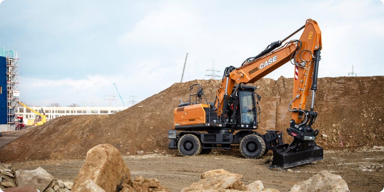 Case CE Mobilbagger Serie E bei der Arbeit